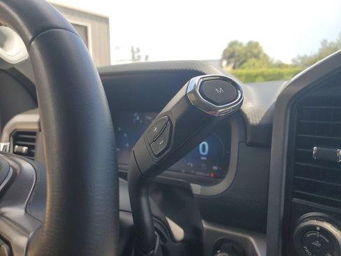 Used 2024 Ford F150 XLT AWD/4WD image 30