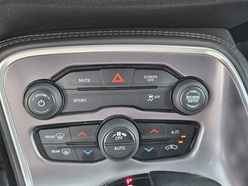 Used 2019 Dodge Challenger SXT w/ Blacktop Package RWD image 13