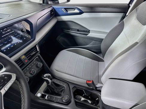 Used 2023 Volkswagen Taos SE w/ Panoramic Sunroof Package AWD/4WD image 24