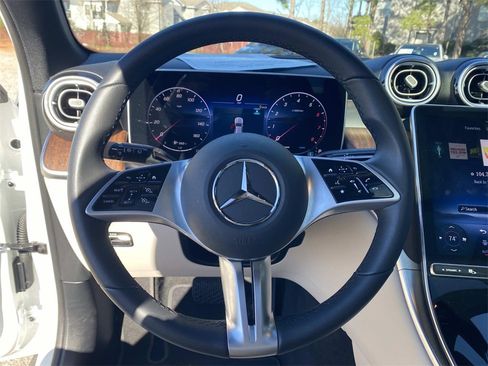 Used 2025 Mercedes-Benz GLC 300 image 18