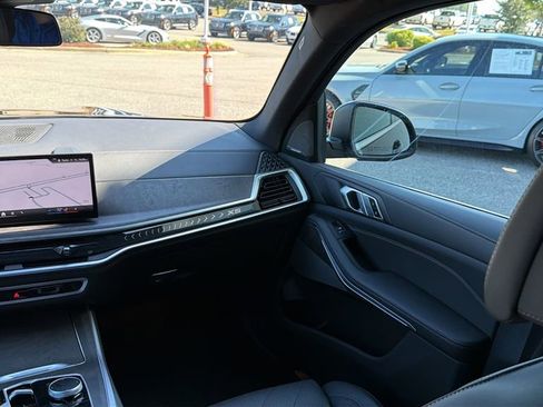 Used 2025 BMW X5 sDrive40i w/ Climate Comfort Package image 25