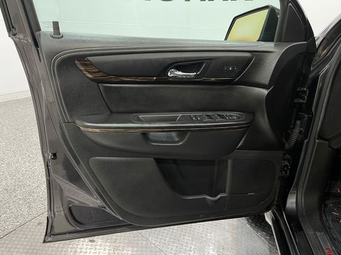 Used 2015 GMC Acadia Denali image 16