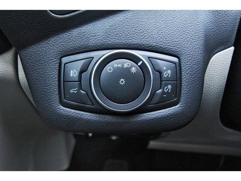 Used 2017 Ford Escape SE image 21