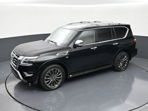 Used 2021 Nissan Armada Platinum w/ Captain's Chairs Package RWD image 12