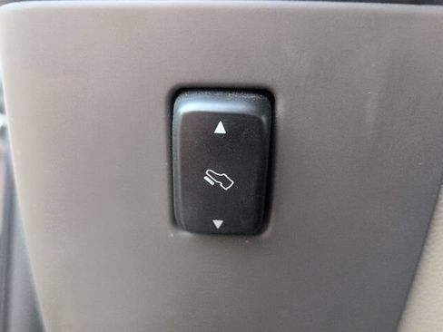 Used 2012 Ford Expedition EL XLT w/ Leather Seating Pkg AWD/4WD image 16
