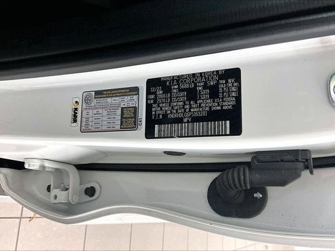 Used 2023 Kia Sorento EX image 19