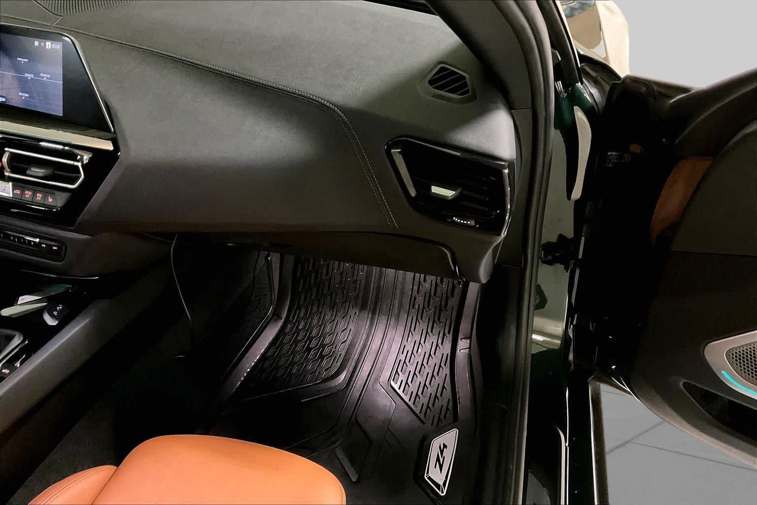 Used 2025 BMW Z4 M40i w/ Edition RWD image 16