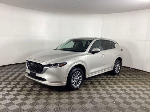 Used 2025 MAZDA CX-5 AWD 2.5 S w/ Preferred Package image 5