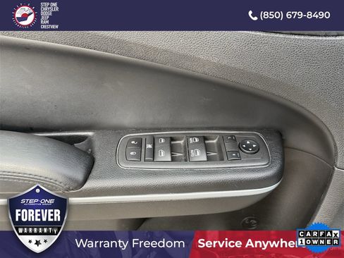 Used 2022 Chrysler 300 Touring image 19