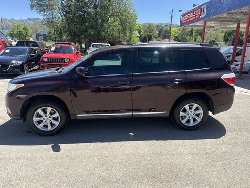 Used 2013 Toyota Highlander Plus AWD/4WD image 7