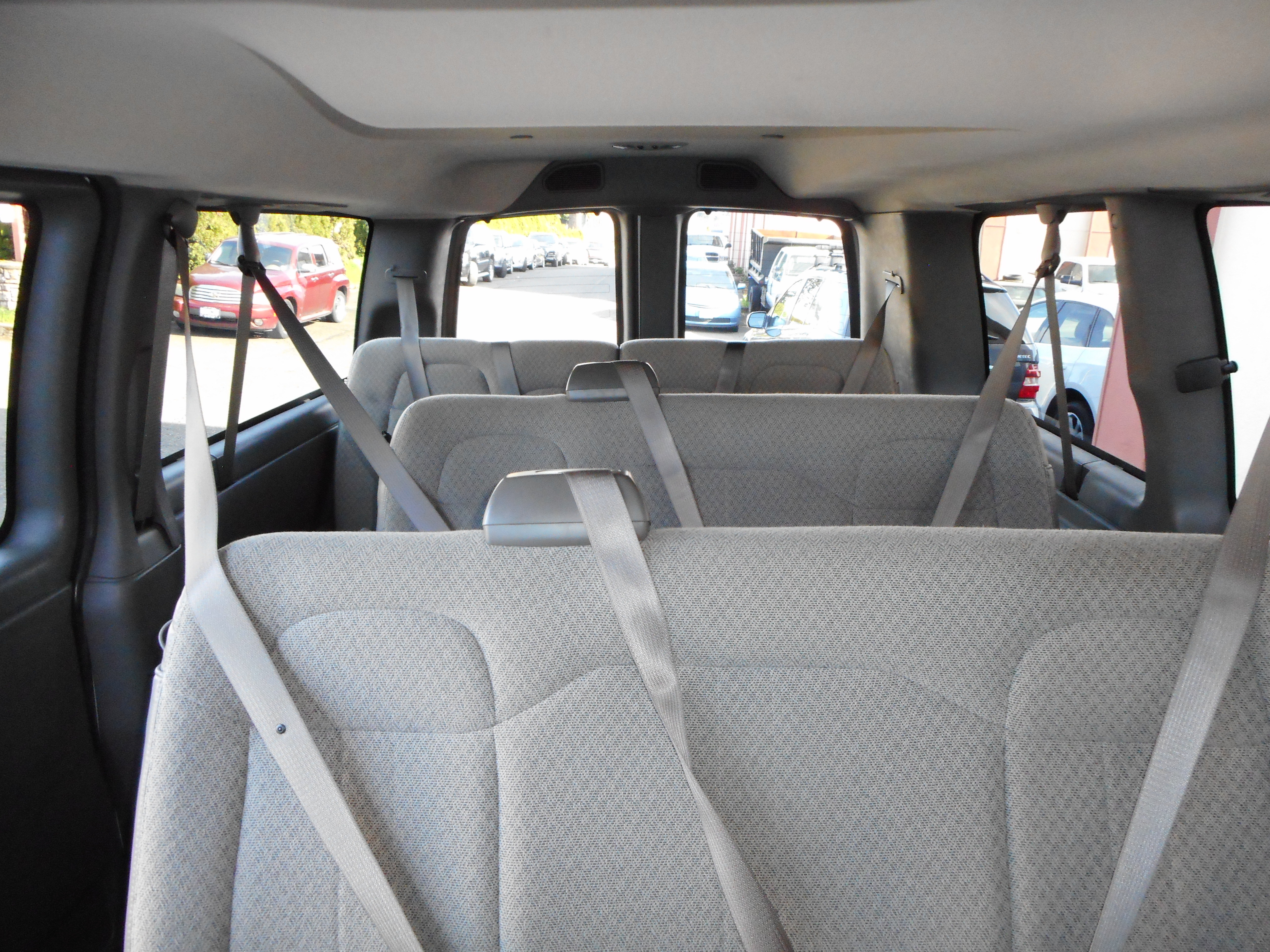 Used 2017 Chevrolet Express 3500 LT w/ LT Preferred Equipment Group RWD image 28