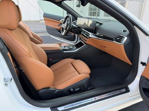 Used 2024 BMW M440i Convertible w/ Premium Package RWD image 9