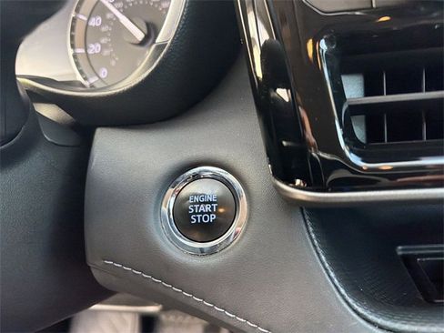 Certified 2022 Toyota Highlander XLE image 15