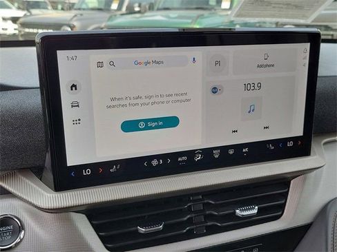 Used 2025 Ford Explorer Active image 10