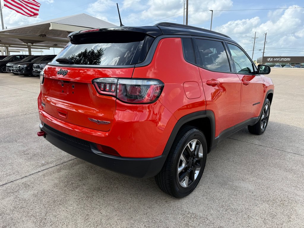 Used 2017 Jeep Compass Trailhawk w/ Leather Interior Group AWD/4WD image 7