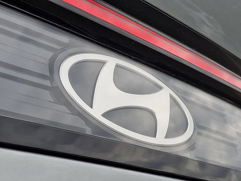 New 2026 Hyundai Sonata SEL FWD image 18