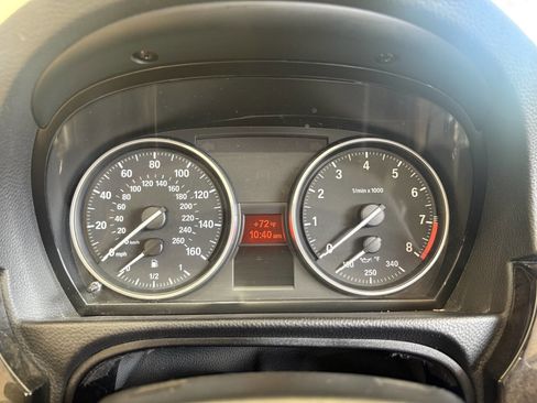 Used 2010 BMW 328i Convertible image 16