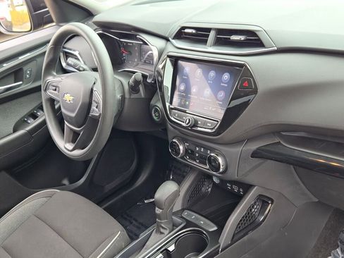 Used 2021 Chevrolet TrailBlazer LT w/ Convenience Package FWD image 5