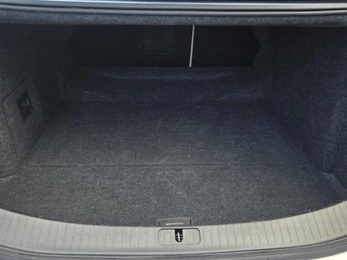 Used 2017 Cadillac XTS Luxury image 23