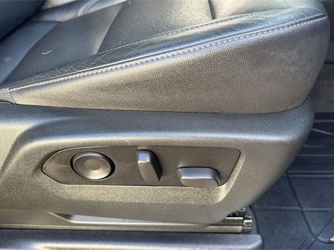 Used 2021 Chevrolet Suburban LT w/ LT Signature Package image 24