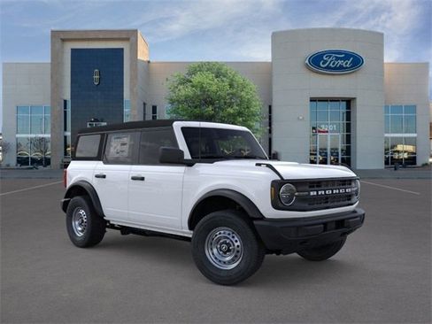 New 2025 Ford Bronco 4-Door image 7