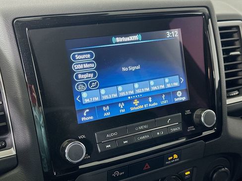 Used 2024 Nissan Frontier SL w/ Technology Package image 29