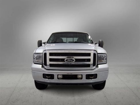Used 2005 Ford F250 4x4 Crew Cab Super Duty image 3
