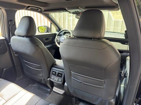 Used 2026 Subaru Outback Limited AWD/4WD image 39