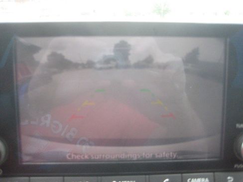 Used 2021 Nissan Rogue S AWD/4WD image 22