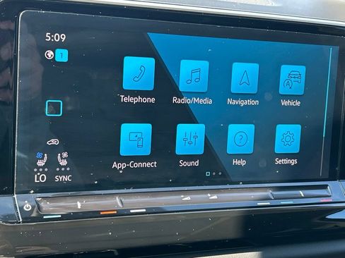 Certified 2026 Volkswagen Atlas SE w/ Panoramic Sunroof Package FWD image 33