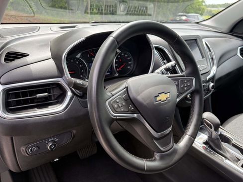 Used 2023 Chevrolet Equinox LT w/ Driver Convenience Package FWD image 7