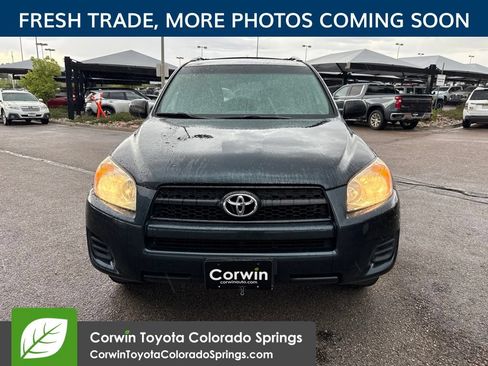 Used 2012 Toyota RAV4 FWD w/ Upgrade Value Pkg image 2