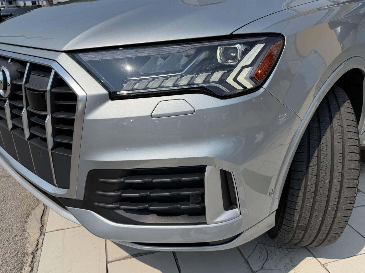 Used 2023 Audi Q7 2.0T Premium Plus w/ Premium Plus Package AWD/4WD image 9