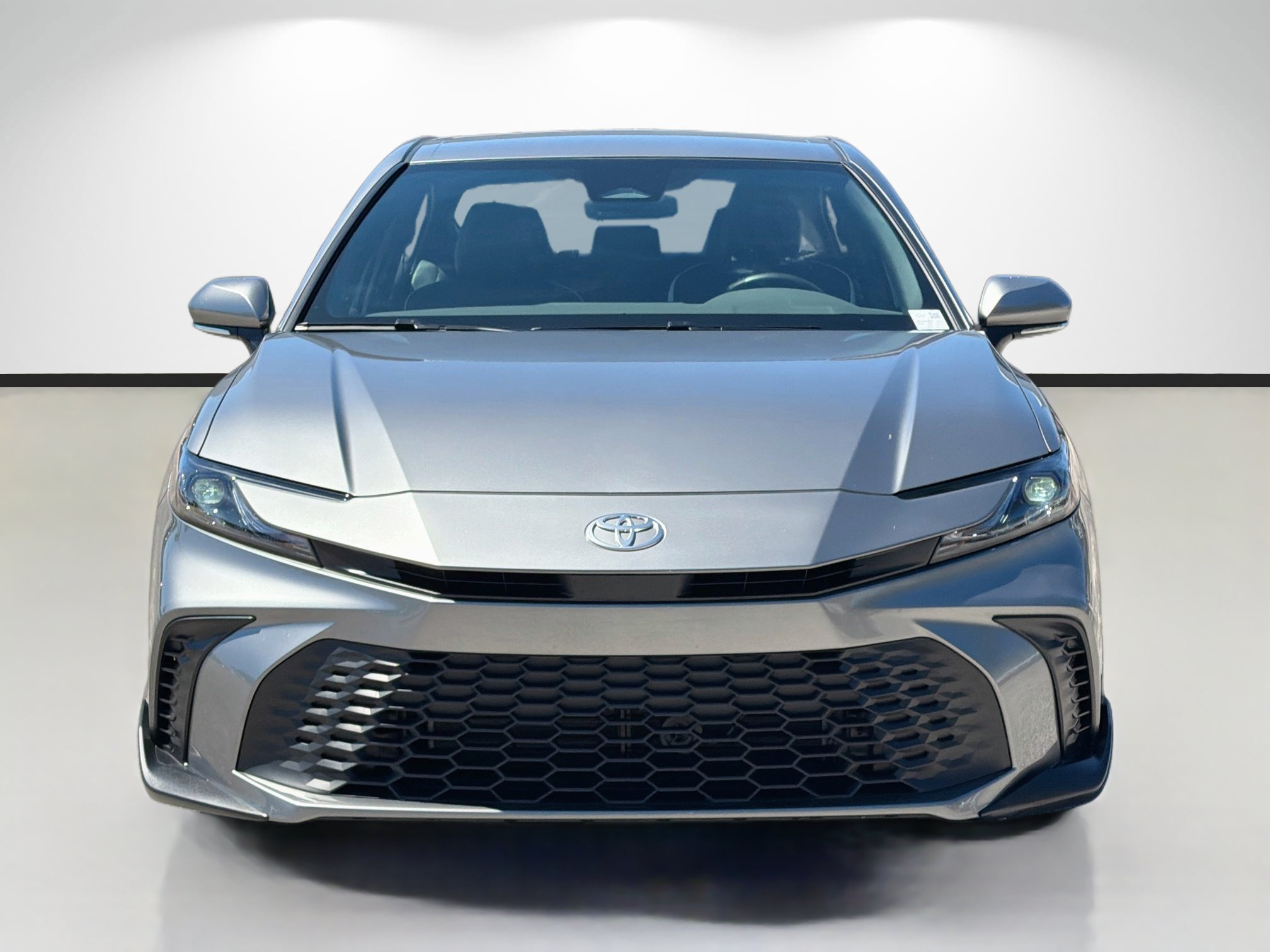 Used 2026 Toyota Camry SE w/ Multimedia Upgrade Package FWD image 8
