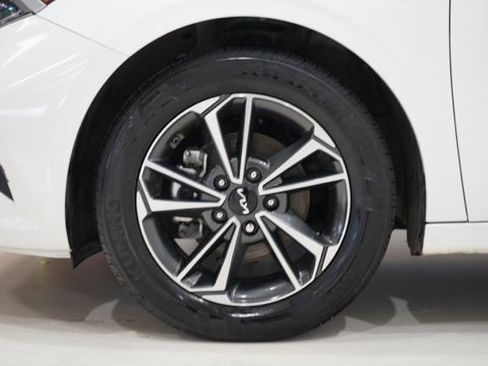 Used 2024 Kia Forte LXS w/ LXS Technology Package image 13