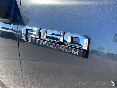 Used 2019 Ford F150 Platinum w/ Equipment Group 701A Luxury image 31