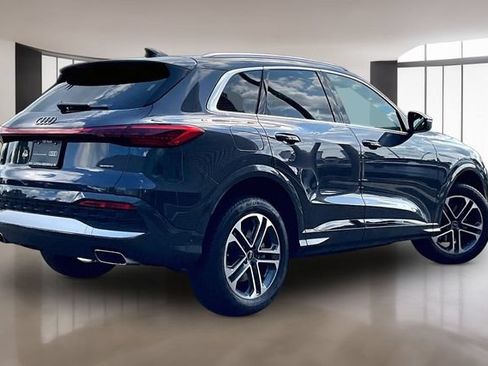 Used 2025 Audi Q5 Premium w/ Convenience Package AWD/4WD image 5
