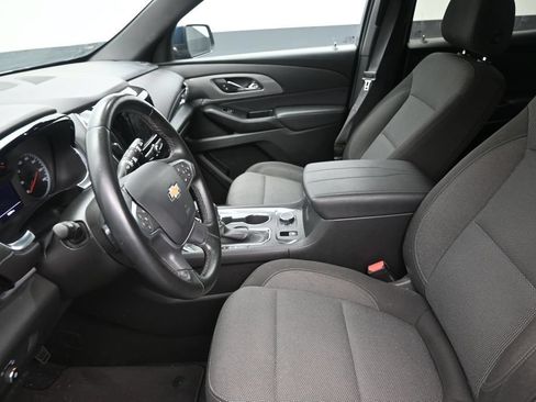 Used 2023 Chevrolet Traverse LT FWD image 12