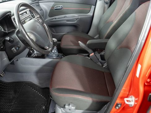 Used 2009 Kia Rio5 w/ PWR Pkg FWD image 9