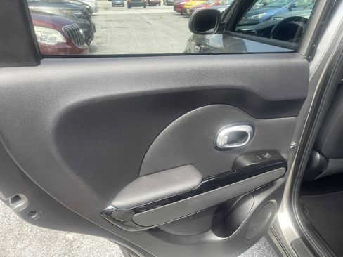 Used 2016 Kia Soul + w/ Audio Package FWD image 19