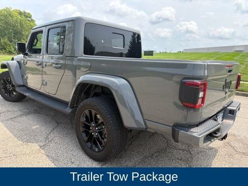 Used 2022 Jeep Gladiator Overland AWD/4WD image 3