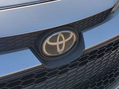 Used 2021 Toyota Corolla LE FWD image 30
