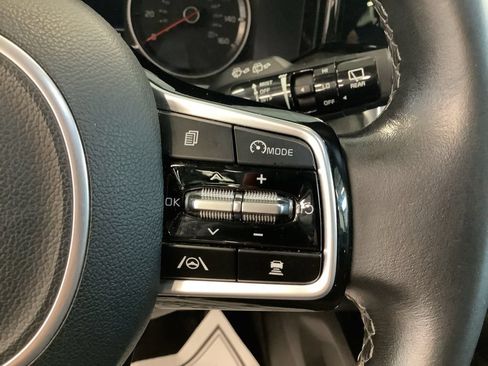 Certified 2022 Kia Sorento SX AWD/4WD image 28