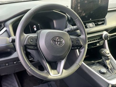 Used 2024 Toyota RAV4 XSE AWD/4WD image 11