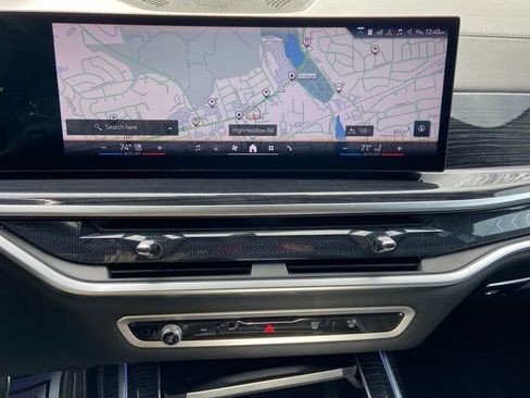 Used 2024 BMW X7 xDrive40i w/ M Sport Package image 15