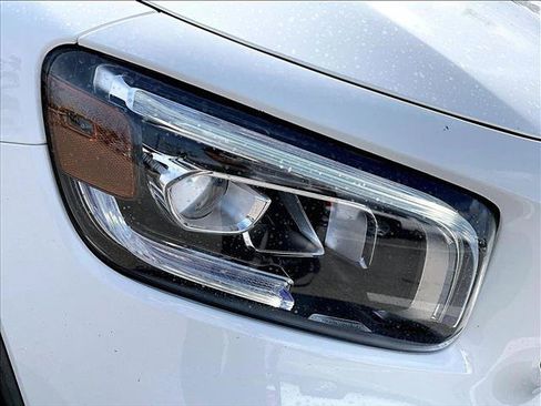 Used 2023 Mercedes-Benz GLB 250 4MATIC image 28