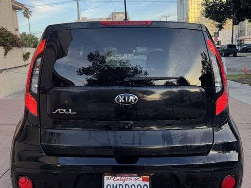 Used 2018 Kia Soul + FWD image 5