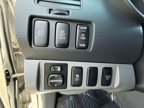 Used 2010 Toyota Tacoma PreRunner RWD image 25