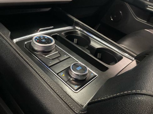 Used 2023 Ford Expedition Max XLT image 26