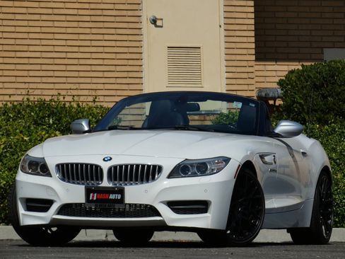 Used 2015 BMW Z4 sDrive35is image 17